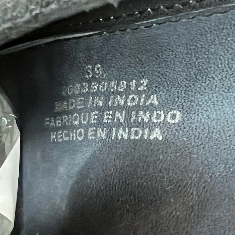 373. NWT Free People Charm Double V Ankle 39 (9) - Picture 4 of 6